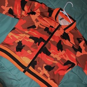 Collared colored camo croptop sweater